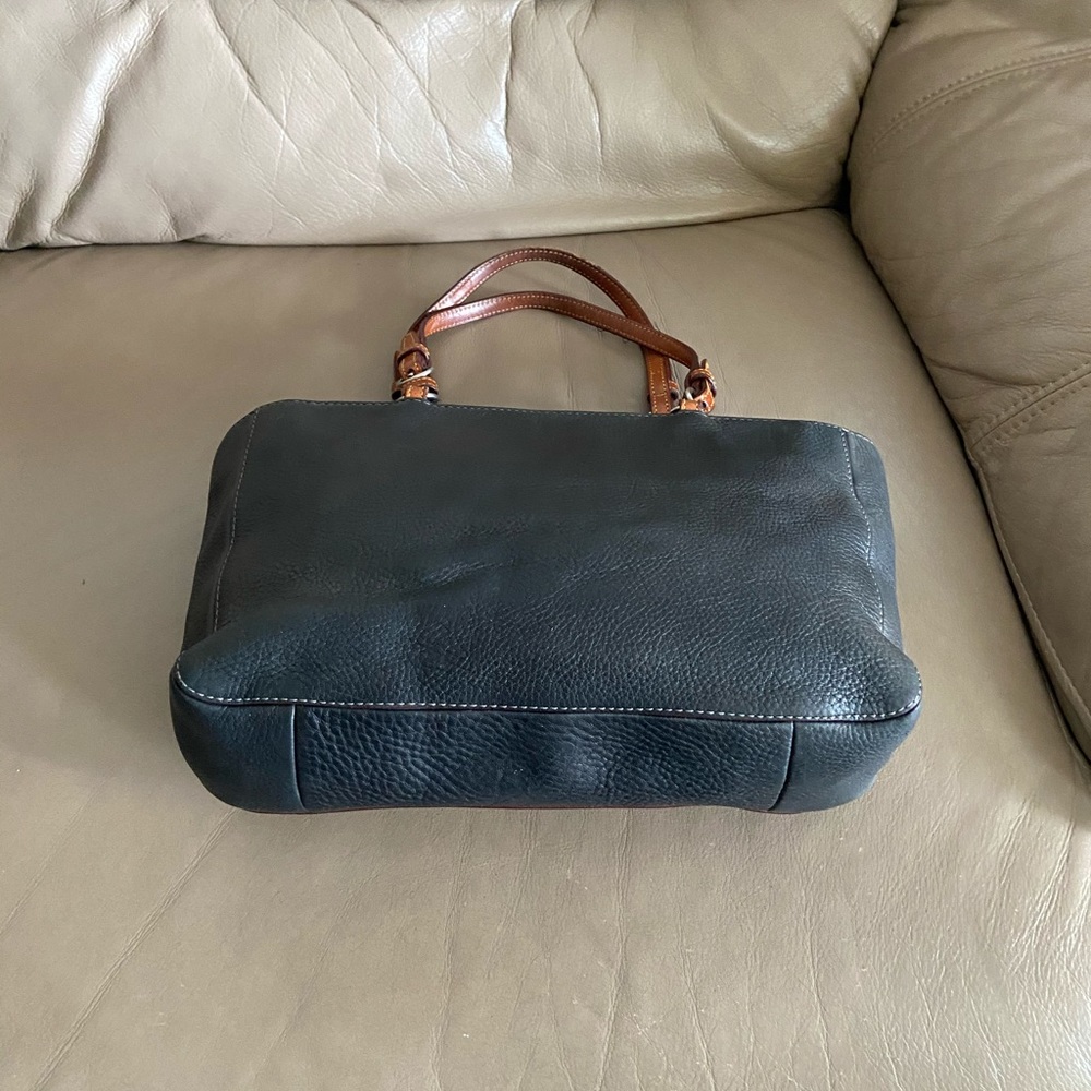 Authentic Coach Purse!! - Picture 8 of 16